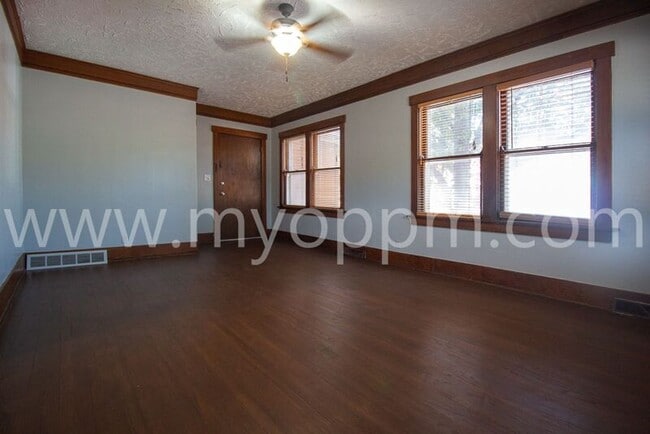 Building Photo - 2821 N 60th St