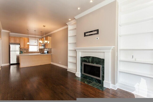 Foto del edificio - 3846 N Southport Ave