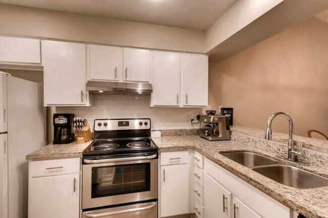 Foto del edificio - 5313 Indio Dr