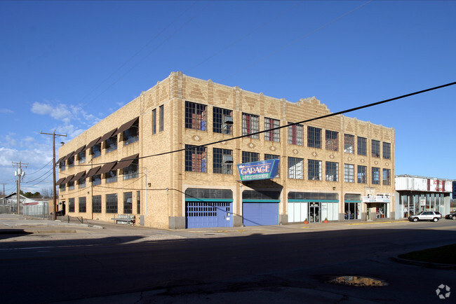 Foto del edificio - Garage Loft Apartments