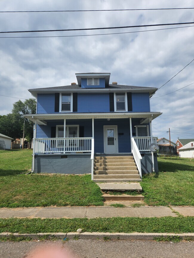 Building Photo - 1032 Morehead Ave SE