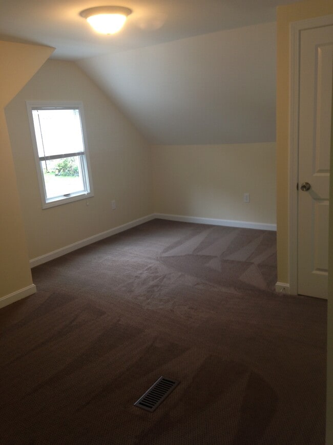 Building Photo - 47 Thibault Pky