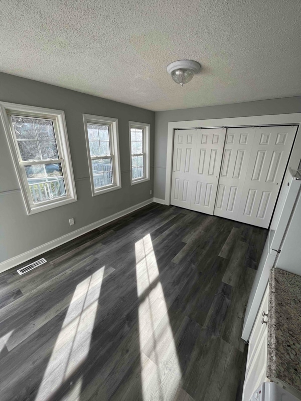 103 Oak Ave Unit B, Lexington, NC 27292 Room for Rent in Lexington