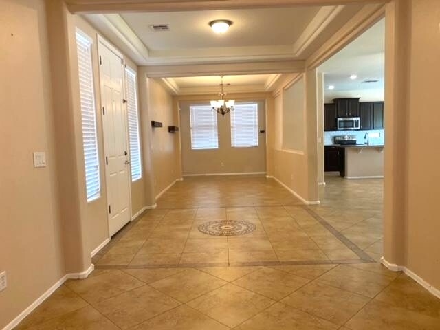 Entrada y comedor - 19326 E Canary Way