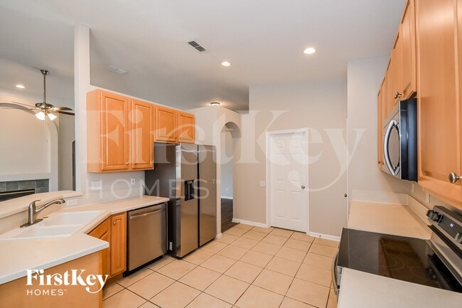 Building Photo - 10537 Castlebar Glen Dr S