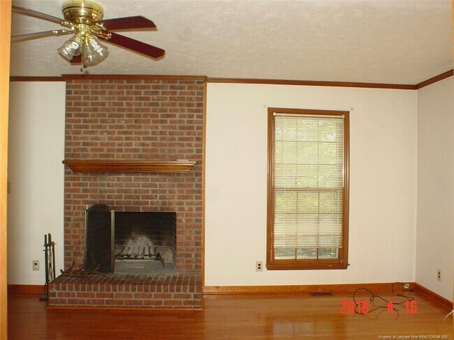 Building Photo - 444 Oakgrove Dr