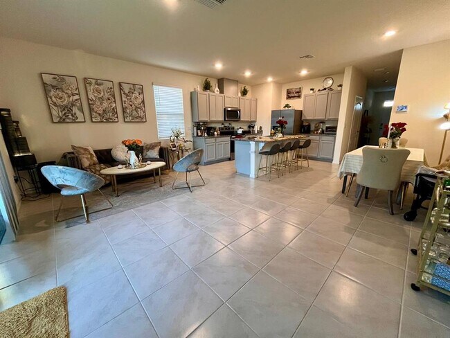 Foto del edificio - 1256 Draintree St