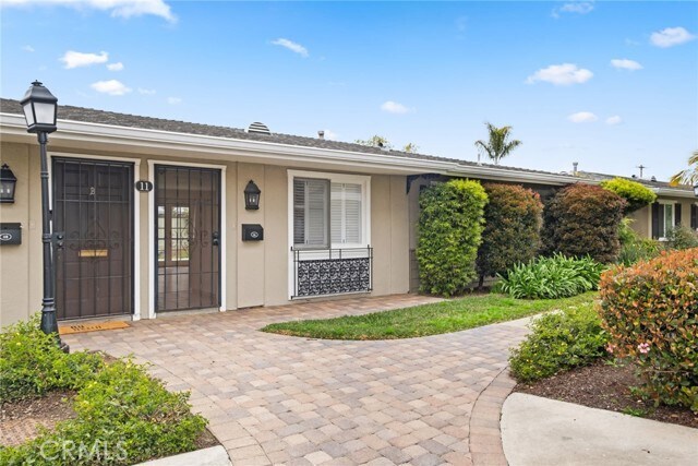 Foto del edificio - 1741 Tustin Ave