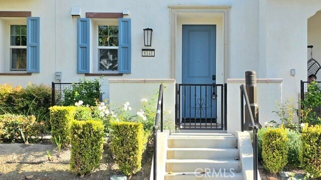 Foto del edificio - 8141 Garden Park St
