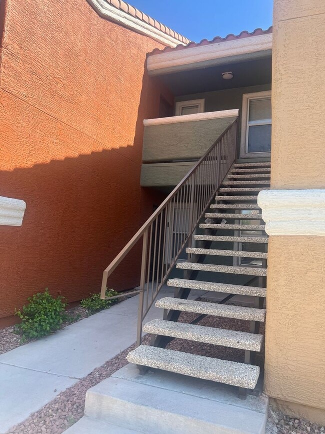 Building Photo - 8101 W Flamingo Rd