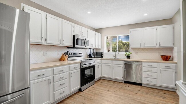 Foto del edificio - 4813 Loretta Ln