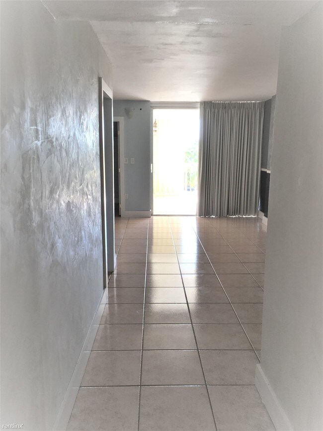 Building Photo - 6450 Collins Ave