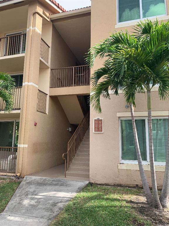 Photo - 615 Villa Cir-