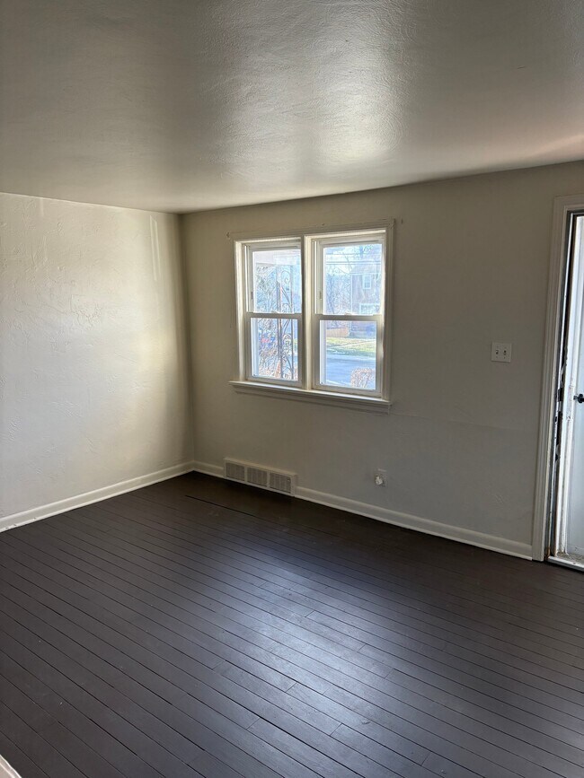 Foto del edificio - 1206 Shadycrest Dr