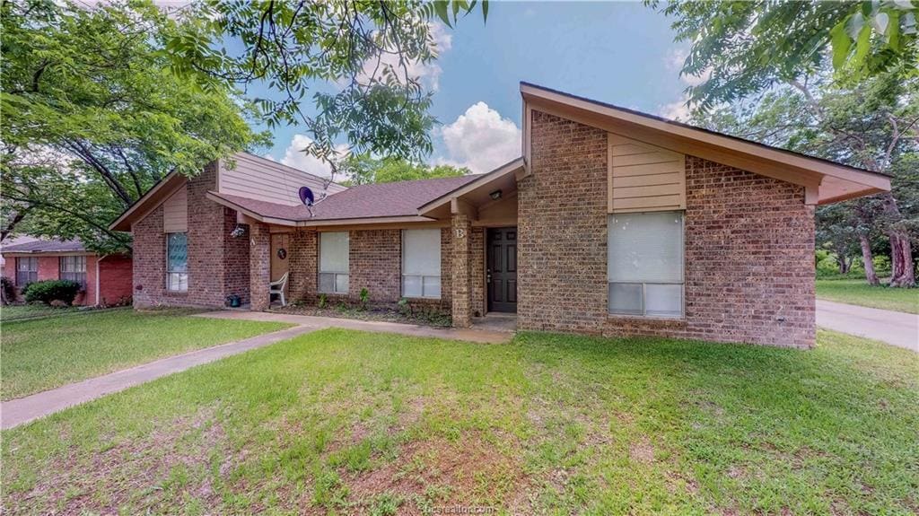 1600 Luza St, Bryan, TX 77802 Townhome Rentals in Bryan TX