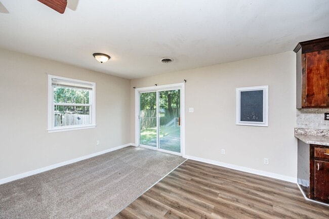 Building Photo - 8813 Firethorne Ln