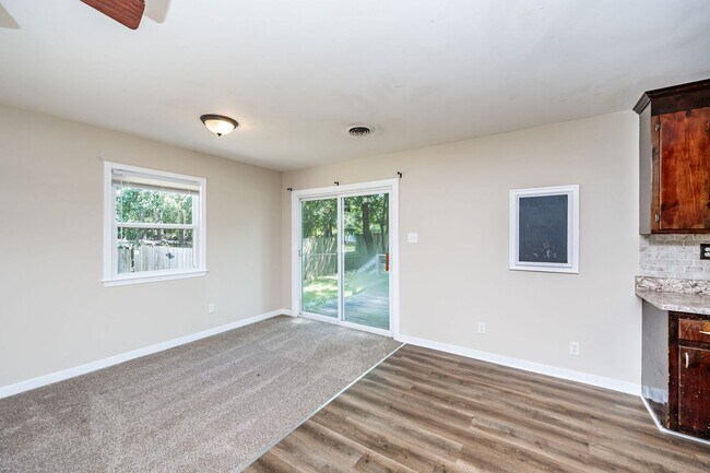 Foto del edificio - Chesterfield Ranch Home Available
