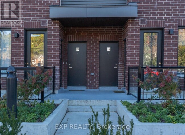 Building Photo - 3566 Colonial Dr