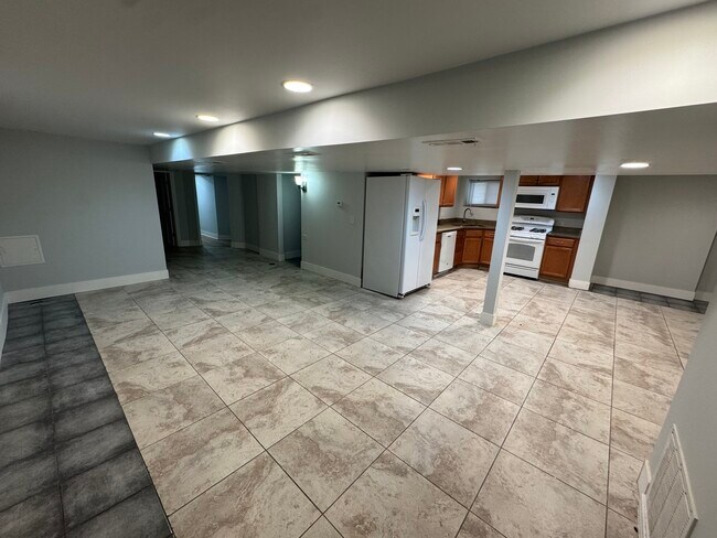 Foto del edificio - 6438 N Fairfield Ave