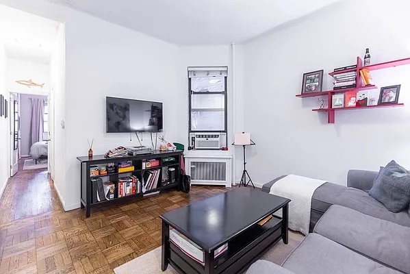 Building Photo - 107 E 88th St