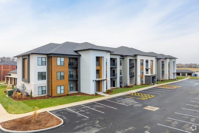 Building Photo - Artisan