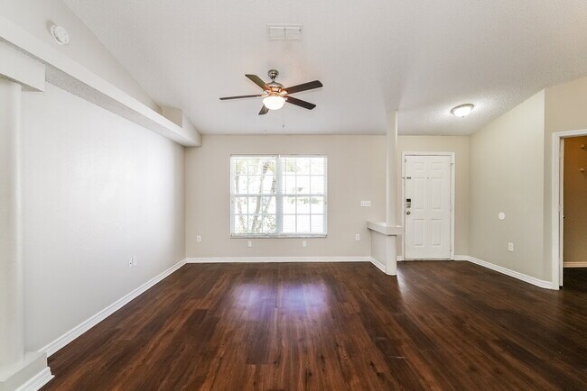 Foto del edificio - 10414 Copperwood Dr