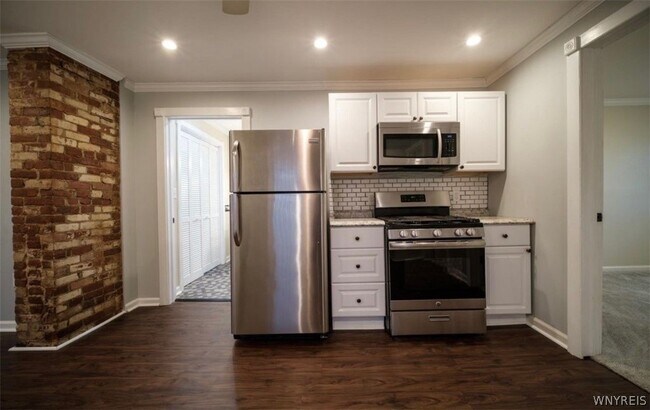 Foto del edificio - 497 West Ave