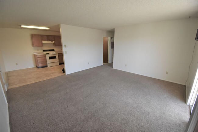 Foto del edificio - Top floor apartment! Close to MSU and down...