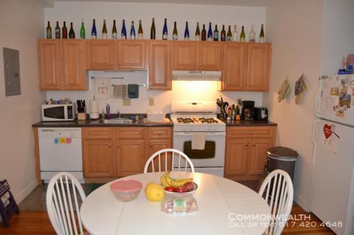 Primary Photo - Whole Foods Area Brighton 4 bed 2 bath 9/1