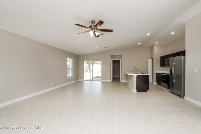 Foto del edificio - 2627 Trinity Ave SE