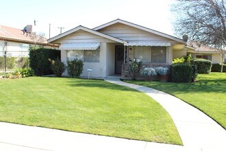 Building Photo - 300 Pacific St