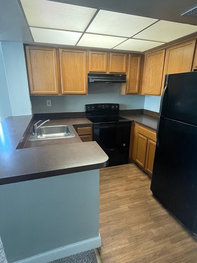 ONE BEDROOM ONE BATHROOM! WATERFRONT COMMUNITY! - ONE BEDROOM ONE BATHROOM! WATERFRONT COMMUNITY! Apartment