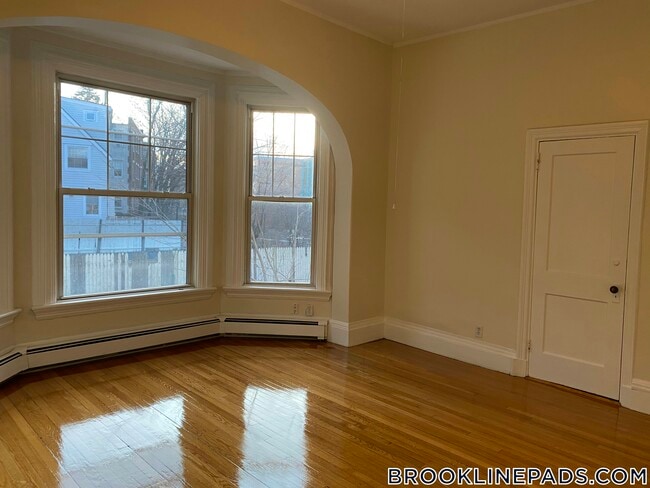 Foto del edificio - 38 Babcock St