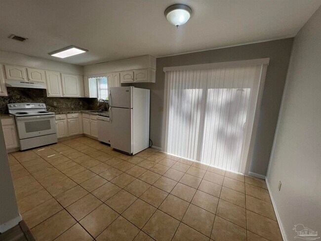Building Photo - 842 Amberway Dr