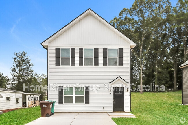 Building Photo - 830 Graylyn Dr