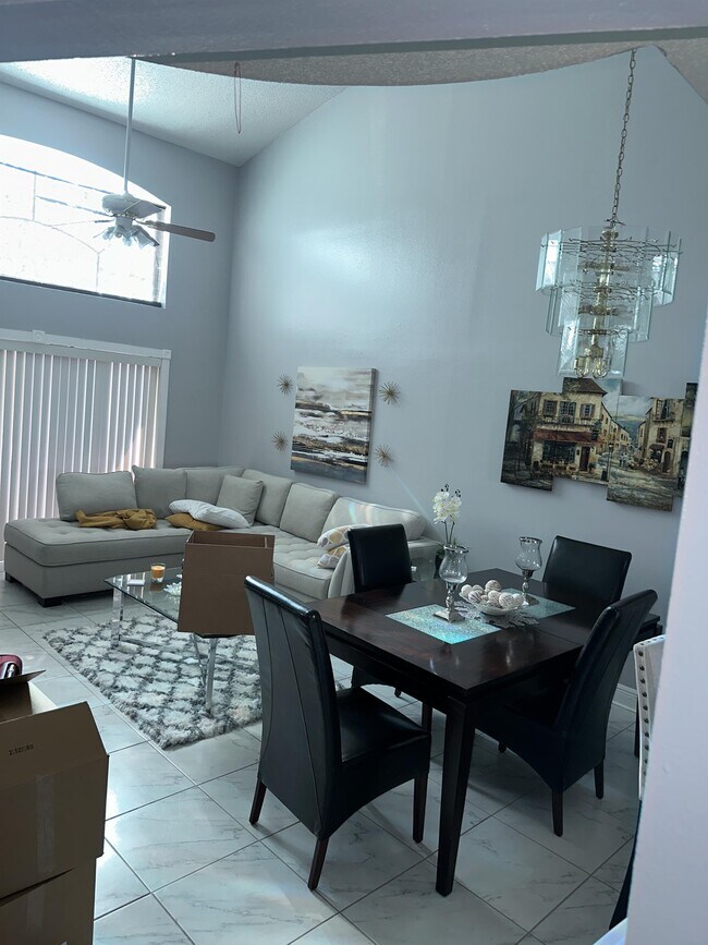 Foto del edificio - 3299 Sandy Shore Ln