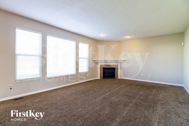 Foto del edificio - 6626 Thistle Grove