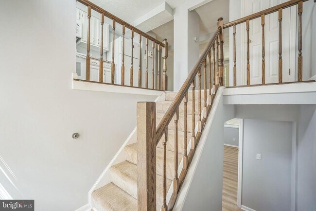 Foto del edificio - 1613 Fieldthorn Dr