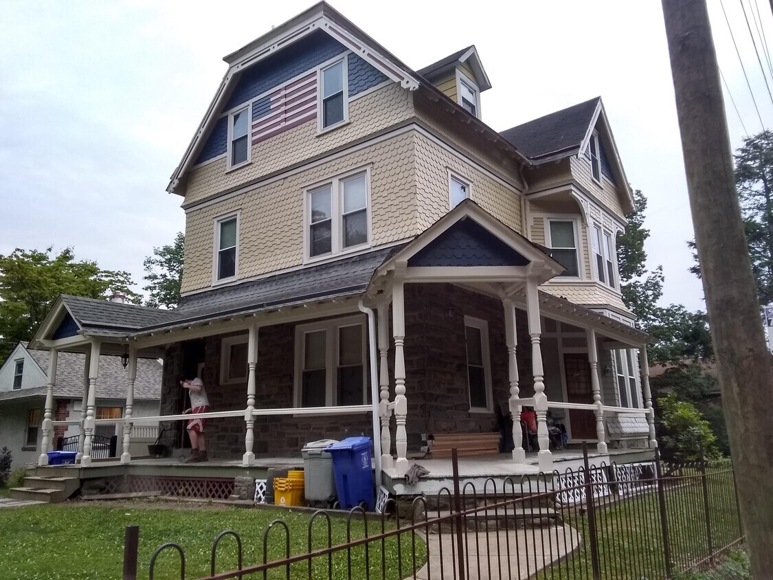 Corner view - 30 Hewett Rd