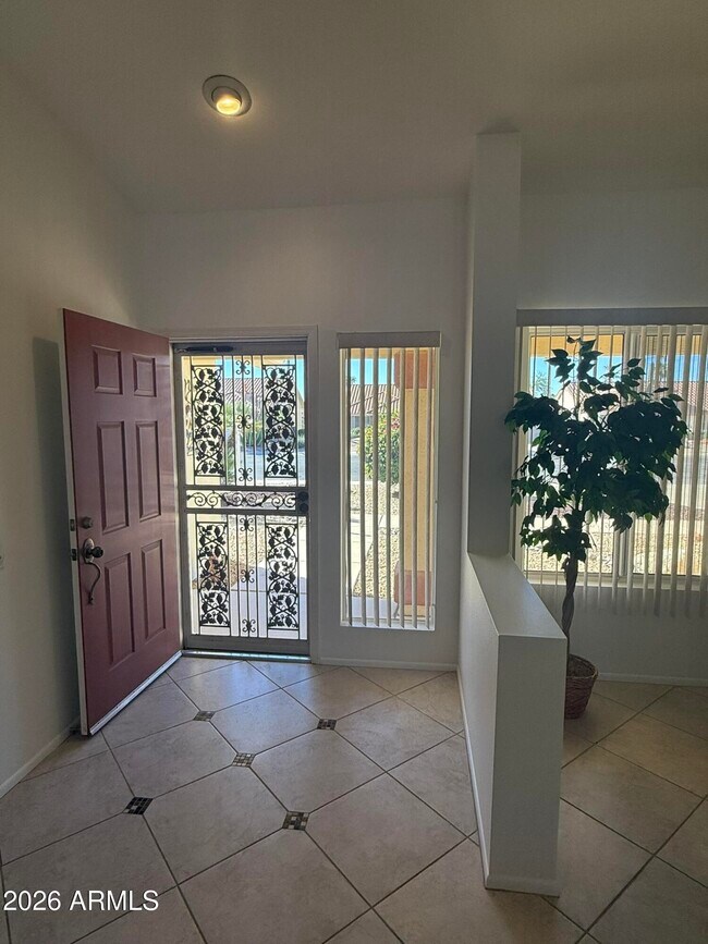 Foto del edificio - 14518 W Heritage Dr