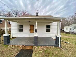 Building Photo - 1805 Ridge Ave