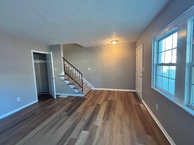 Foto del edificio - 493 Barnett Rd