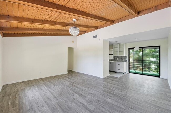Foto del edificio - 3303 Kirk Rd