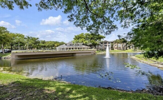 Foto del edificio - 9777 Westview Dr