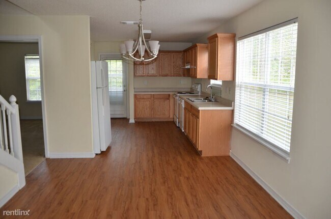 Building Photo - 3 br, 2.5 bath House - 11166 Vixen Loop