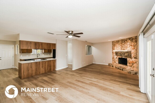 Building Photo - 576 Charles Carroll St