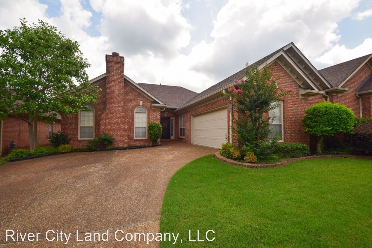 Foto principal - 1852 Pheasant Acre Ln W