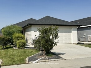 Building Photo - 12542 Ochoco St