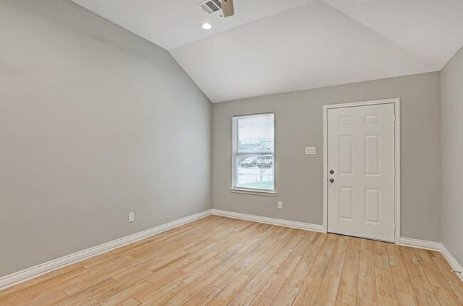 Building Photo - 5217 Sherman St