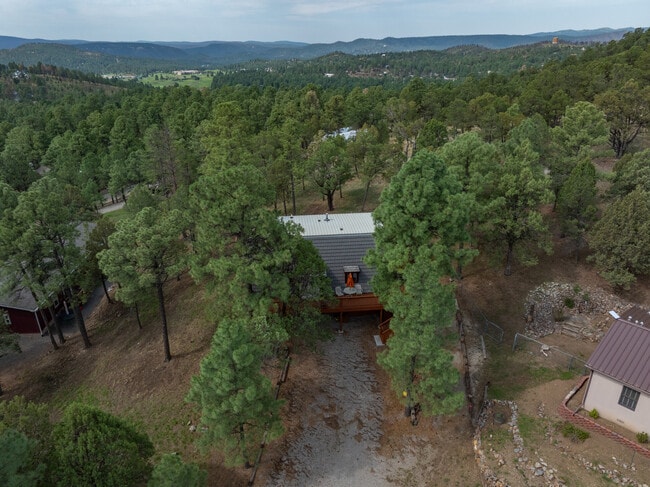 Building Photo - 104 Meadowood